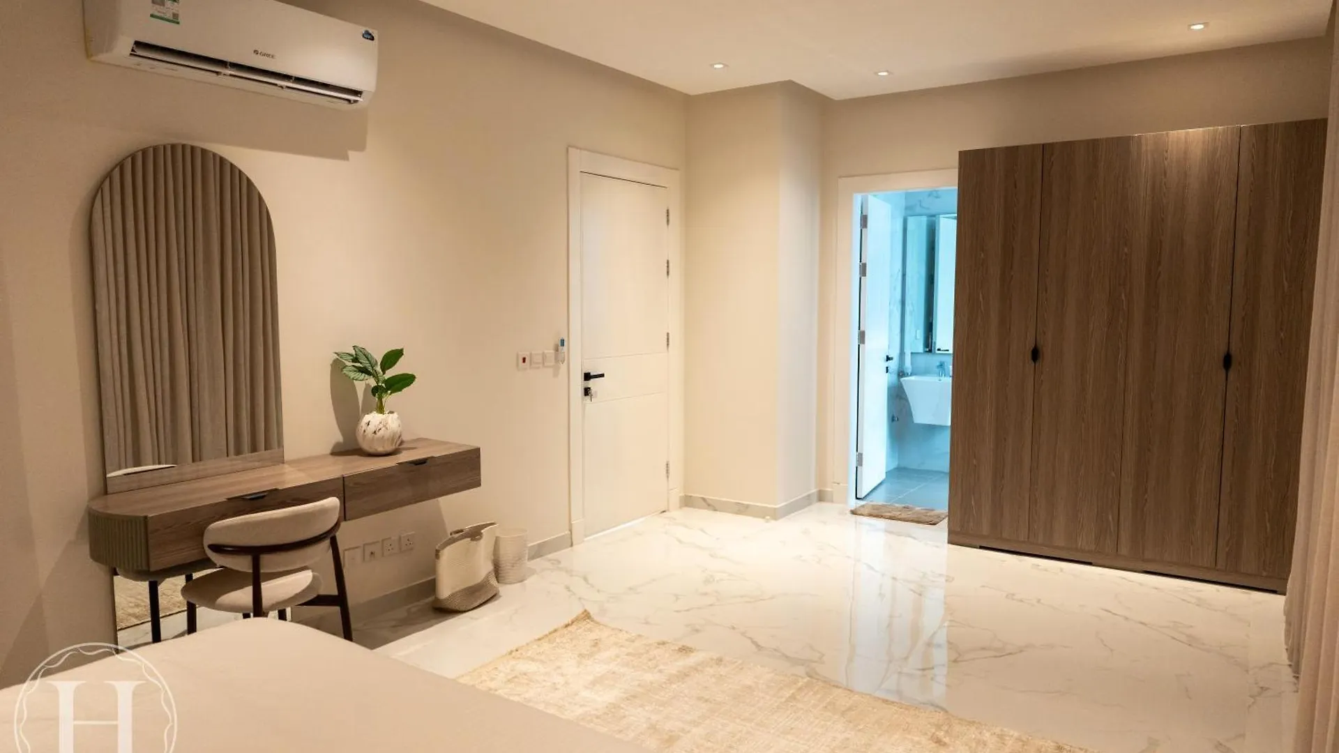 Luxury Apartment 3 Bedroom In Irqah, 利雅德